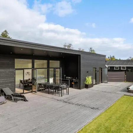 Semesterbostad Stunning In With Sauna